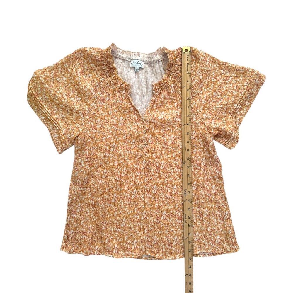 Wonderly Floral Yellow Top with Flutter Sleeves -size Large - Picture 3 of 5